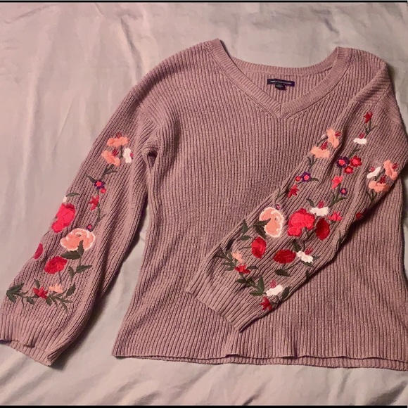 American Eagle Purple Sweater Embroidered Floral Ribbed V-neck M - Picture 6 of 7